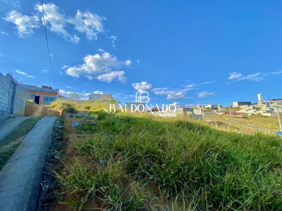 Imagem Terreno à Venda, 313 m² em Centro - Extrema Imagem Terreno à Venda, 313 m² em Centro - Extrema