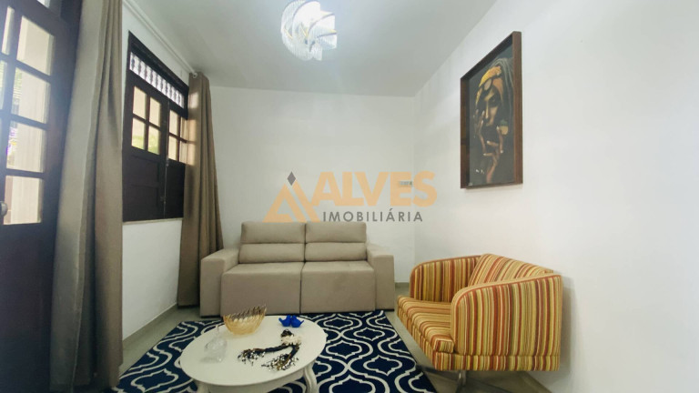 Imagem Casa com 4 Quartos à Venda, 200 m² em Capuchinhos - Feira De Santana