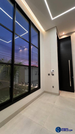 Imagem Casa com 3 Quartos à Venda, 369 m² em Setor Garavelo - Aparecida De Goiânia