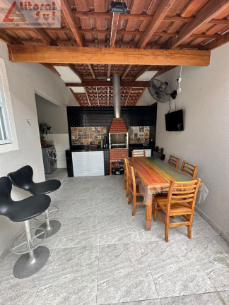 Imagem Casa com 3 Quartos à Venda, 113 m² em Maracanã - Praia Grande Imagem Casa com 3 Quartos à Venda, 113 m² em Maracanã - Praia Grande