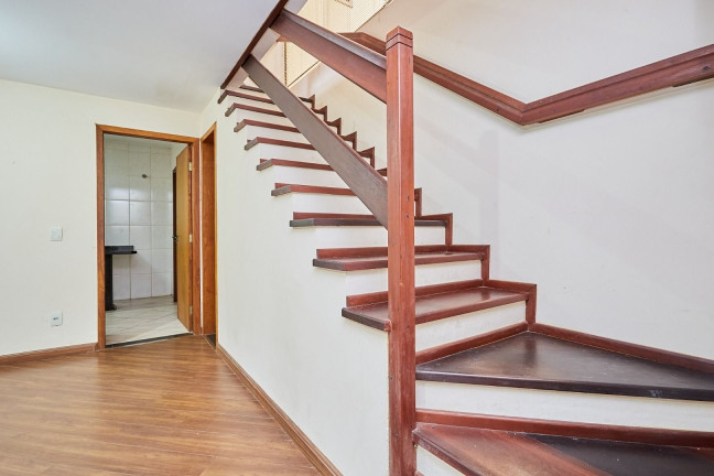 Imagem Casa com 4 Quartos à Venda, 275 m² em Abranches - Curitiba