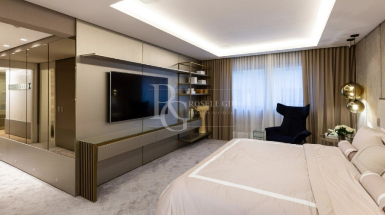 Imagem Imóvel com 4 Quartos à Venda, 525 m² em Moinhos De Vento - Porto Alegre Imagem Imóvel com 4 Quartos à Venda, 525 m² em Moinhos De Vento - Porto Alegre