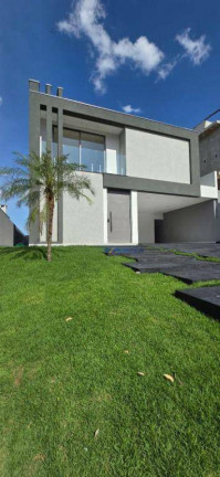 Imagem Sobrado com 4 Quartos à Venda, 300 m² em Perová - Arujá Imagem Sobrado com 4 Quartos à Venda, 300 m² em Perová - Arujá