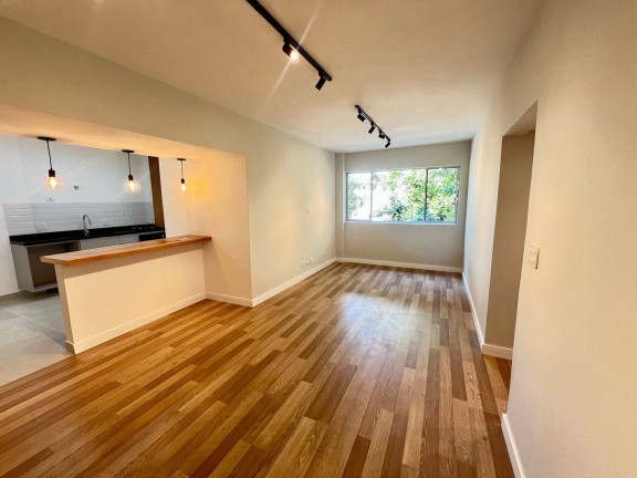 Apartamento com 2 Quartos à Venda,  em Moema - São Paulo