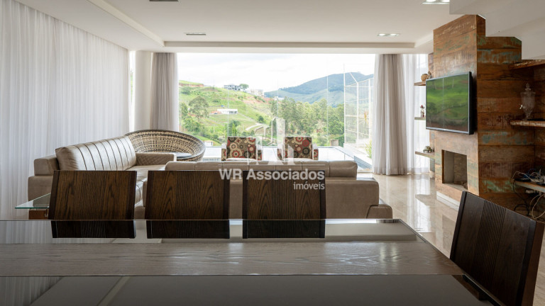 Imagem Casa com 8 Quartos à Venda, 2.200 m²