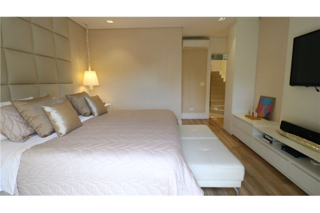 Imagem Casa com 4 Quartos à Venda, em Paraíso Do Morumbi - São Paulo Imagem Casa com 4 Quartos à Venda, em Paraíso Do Morumbi - São Paulo