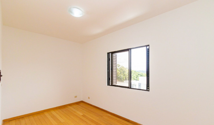 Imagem Sobrado com 3 Quartos à Venda, 196 m² em Vista Alegre - Curitiba Imagem Sobrado com 3 Quartos à Venda, 196 m² em Vista Alegre - Curitiba
