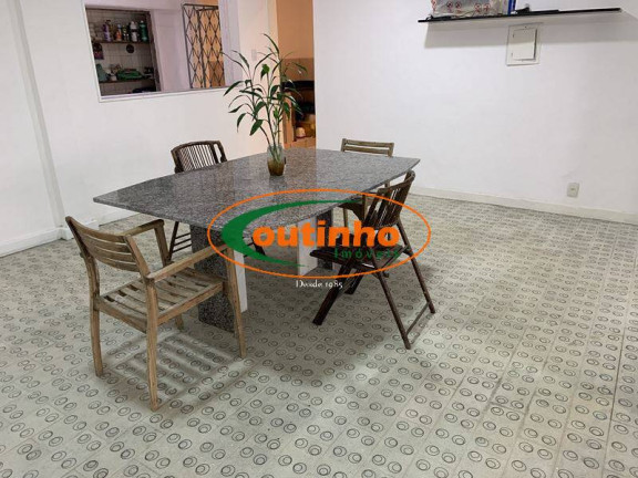 Imagem Casa com 5 Quartos à Venda, 200 m² em Tijuca - Rio De Janeiro Imagem Casa com 5 Quartos à Venda, 200 m² em Tijuca - Rio De Janeiro