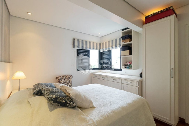 Imagem Apartamento com 3 Quartos à Venda, 190 m² em Aclimação - São Paulo Imagem Apartamento com 3 Quartos à Venda, 190 m² em Aclimação - São Paulo