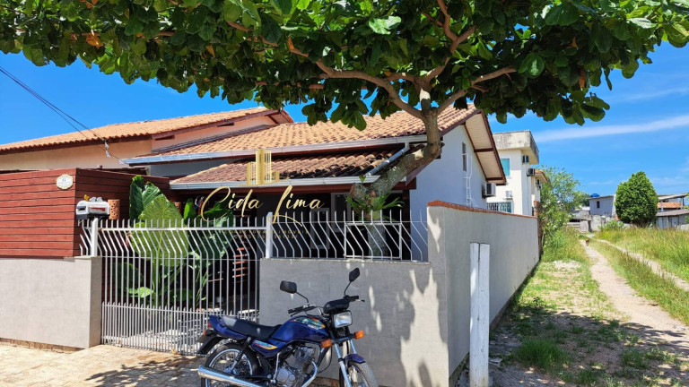 Imagem Casa com 2 Quartos à Venda, 84 m² em Barra Do Aririú - Palhoça