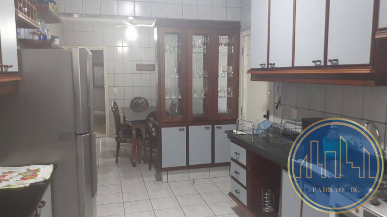 Imagem Apartamento com 3 Quartos para Temporada, em Centro - Balneário Camboriú Imagem Apartamento com 3 Quartos para Temporada, em Centro - Balneário Camboriú