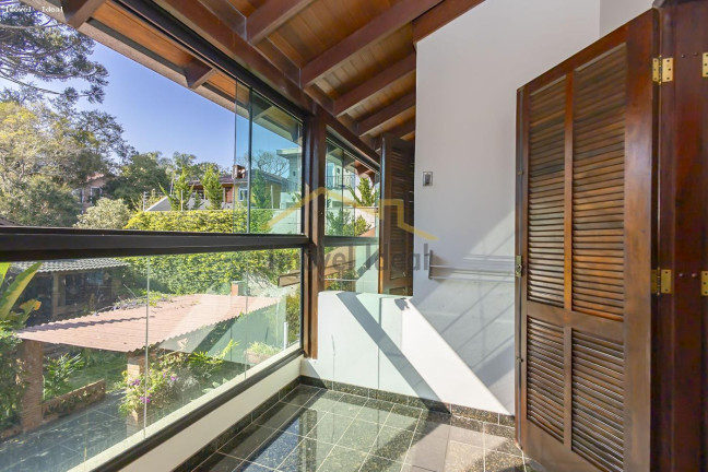 Imagem Casa com 5 Quartos à Venda, 452 m² em Vista Alegre - Curitiba