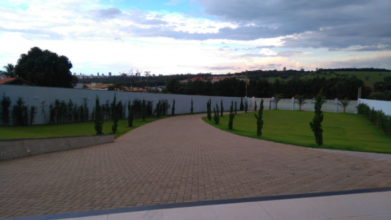 Imagem Casa com 4 Quartos à Venda, 3.000 m² em Jardim Shangri-lá - Bauru
