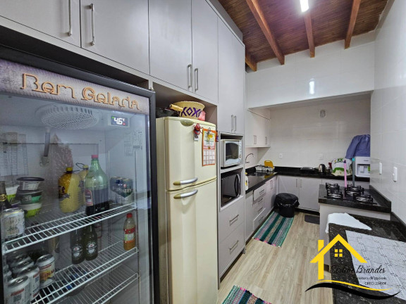 Imagem Casa com 6 Quartos à Venda, 232 m² em Centro - Balneário Barra Do Sul Imagem Casa com 6 Quartos à Venda, 232 m² em Centro - Balneário Barra Do Sul