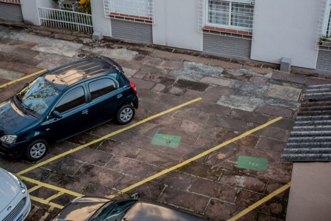 Imagem Imóvel com 3 Quartos à Venda, 58 m² em Passo Da Areia - Porto Alegre Imagem Imóvel com 3 Quartos à Venda, 58 m² em Passo Da Areia - Porto Alegre