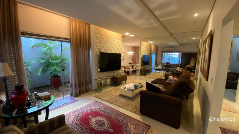 Imagem Casa com 3 Quartos à Venda, 244 m² em Vila Morumbi - Campo Grande Imagem Casa com 3 Quartos à Venda, 244 m² em Vila Morumbi - Campo Grande