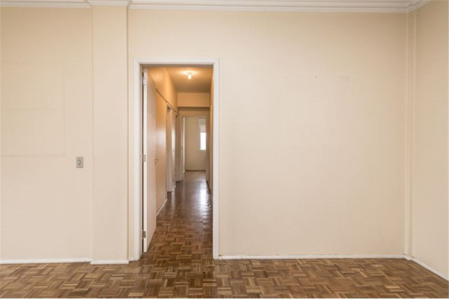 Imagem Imóvel com 3 Quartos à Venda,  em Independência - Porto Alegre