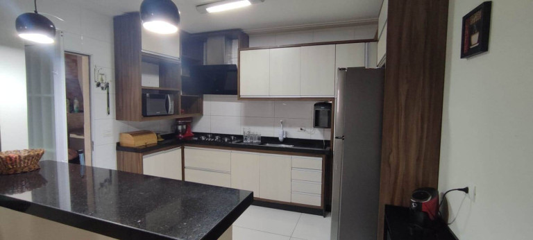 Imagem Casa com 3 Quartos à Venda, 198 m² em Jardim Nova Baroneza - Arapongas Imagem Casa com 3 Quartos à Venda, 198 m² em Jardim Nova Baroneza - Arapongas