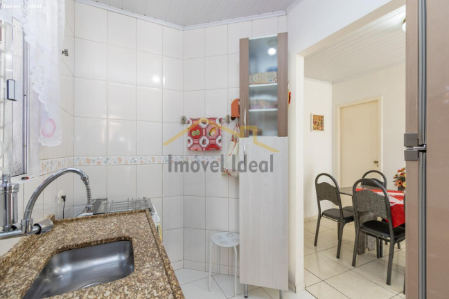 Imagem Casa com 3 Quartos à Venda, 72 m² em Uberaba - Curitiba