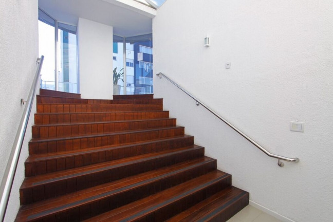 Imagem Imóvel com 2 Quartos à Venda, 73 m² em Passo Da Areia - Porto Alegre Imagem Imóvel com 2 Quartos à Venda, 73 m² em Passo Da Areia - Porto Alegre