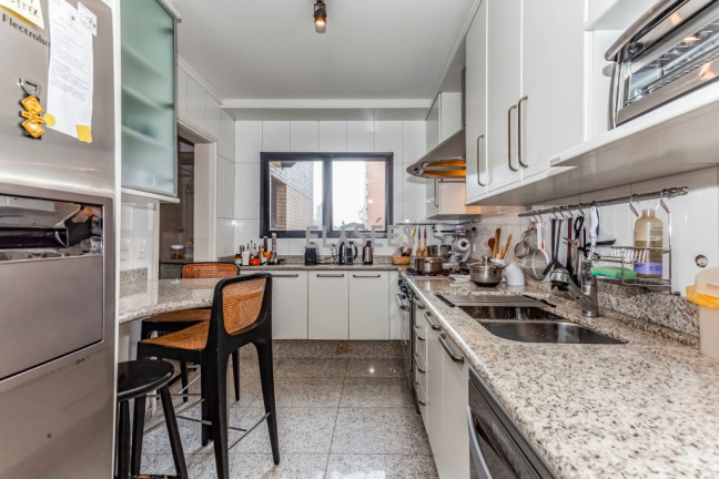 Imagem Apartamento com 3 Quartos à Venda, 145 m² em Vila Nova Conceição - São Paulo
