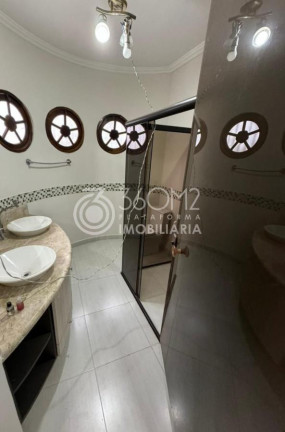 Imagem Casa com 4 Quartos à Venda, 264 m² em Vila Pires - Santo André
