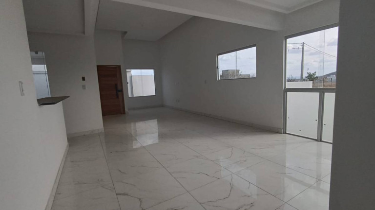 Imagem Casa com 3 Quartos à Venda, 130 m²