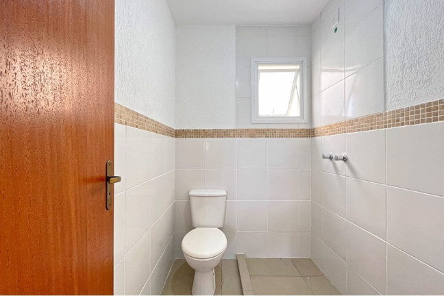 Imagem Casa com 3 Quartos à Venda, 230 m² em Hípica - Porto Alegre Imagem Casa com 3 Quartos à Venda, 230 m² em Hípica - Porto Alegre