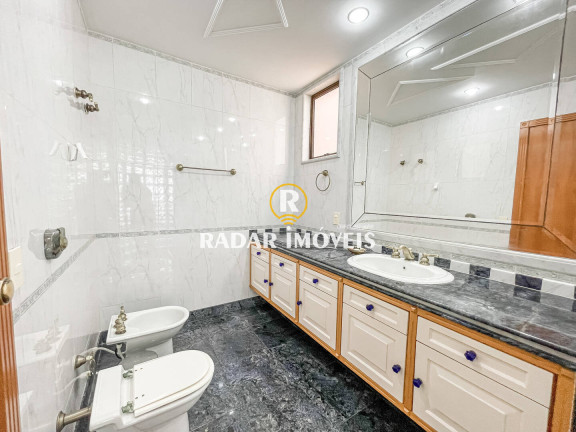 Imagem Apartamento com 4 Quartos à Venda, 250 m² em Centro - Cabo Frio