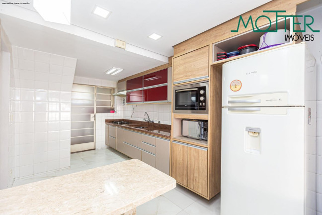 Imagem Casa com 3 Quartos à Venda, 88 m² em Santa Quitéria - Curitiba Imagem Casa com 3 Quartos à Venda, 88 m² em Santa Quitéria - Curitiba