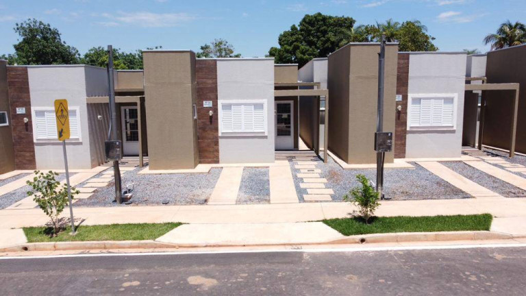 Casa com 2 Quartos à Venda, 76 m² em Pedra 90 - Cuiabá