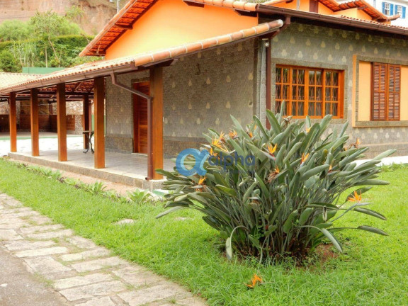 Casa com 5 Quartos à Venda, 240 m² em Itaipava - Petrópolis