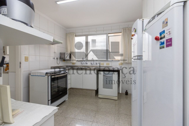 Imagem Apartamento com 2 Quartos à Venda, 184 m² em Alto De Pinheiros - São Paulo Imagem Apartamento com 2 Quartos à Venda, 184 m² em Alto De Pinheiros - São Paulo