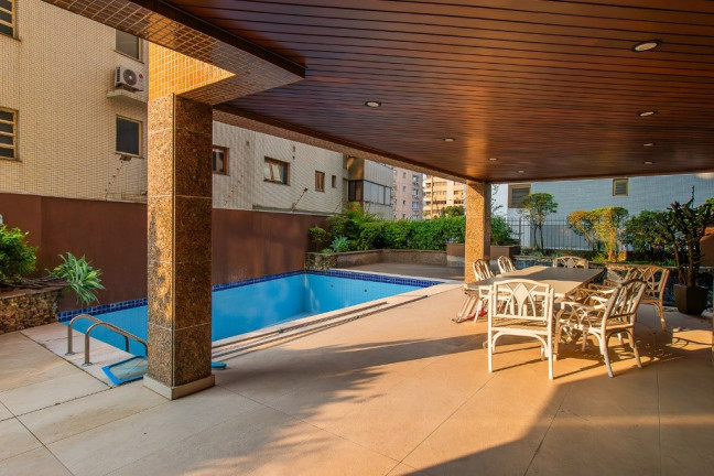 Imagem Apartamento com 3 Quartos à Venda, 309 m² em Auxiliadora - Porto Alegre Imagem Apartamento com 3 Quartos à Venda, 309 m² em Auxiliadora - Porto Alegre