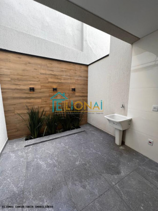 Imagem Sobrado com 3 Quartos à Venda, 186 m² em Vila Ré - São Paulo