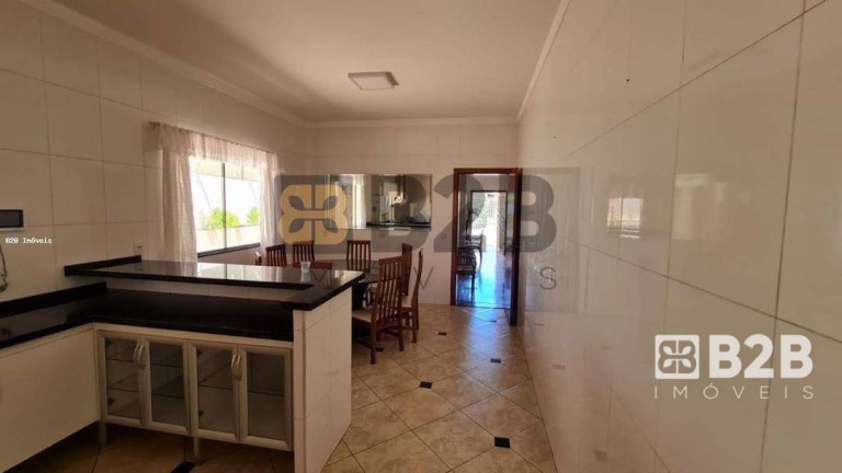 Imagem Casa com 3 Quartos à Venda, 270 m² em Vila Becheli - Bauru