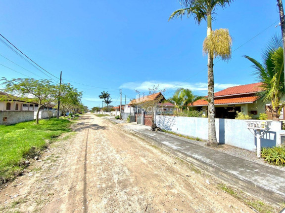 Terreno à Venda, 180 m² em Barra Do Sai - Itapoá