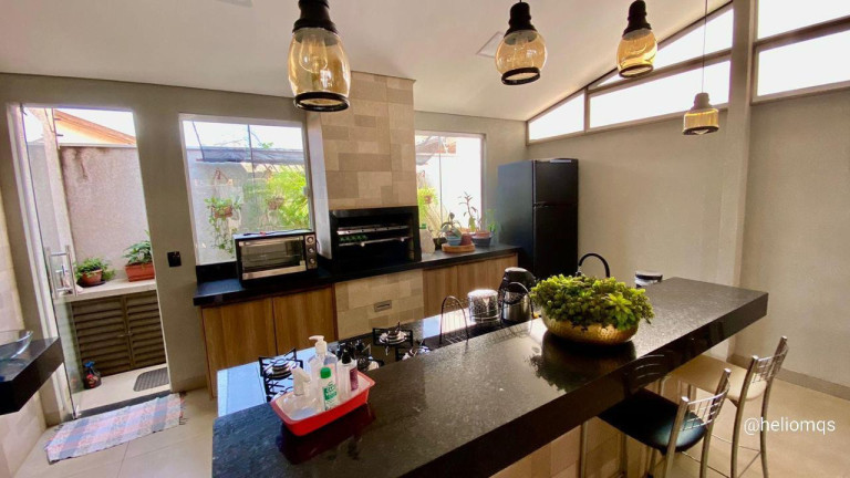 Imagem Casa com 3 Quartos à Venda, 227 m² em Vila Vilas Boas - Campo Grande Imagem Casa com 3 Quartos à Venda, 227 m² em Vila Vilas Boas - Campo Grande