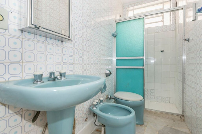 Imagem Imóvel com 3 Quartos à Venda, 104 m² em Centro Histórico - Porto Alegre Imagem Imóvel com 3 Quartos à Venda, 104 m² em Centro Histórico - Porto Alegre