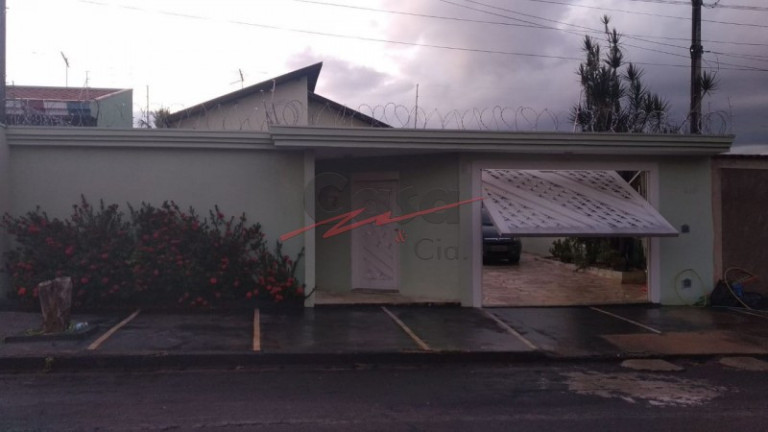 Casa com 3 Quartos à Venda, 220 m² em Jardim Palmares - Ribeirão Preto