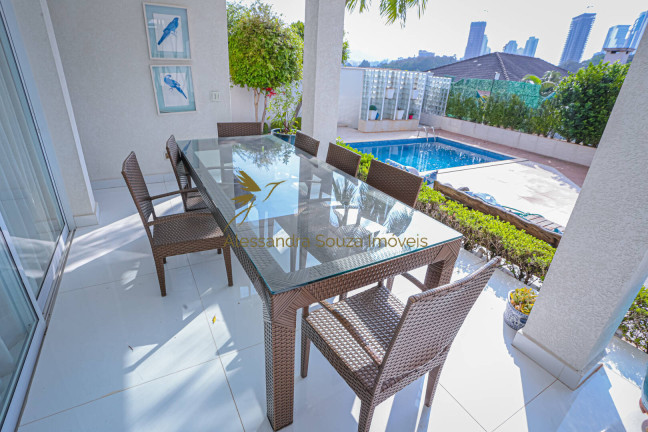 Imagem Casa com 4 Quartos à Venda, 574 m² em Cidade Tamboré - Santana De Parnaíba Imagem Casa com 4 Quartos à Venda, 574 m² em Cidade Tamboré - Santana De Parnaíba