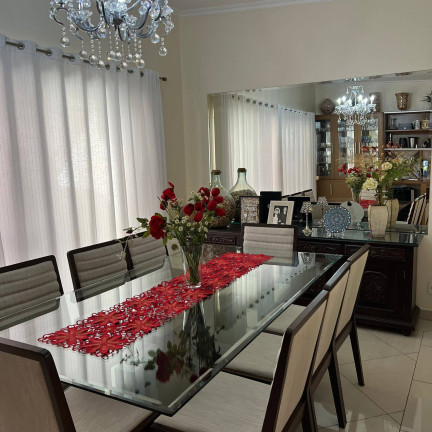 Imagem Casa com 3 Quartos à Venda, 360 m² em Centro - Bauru