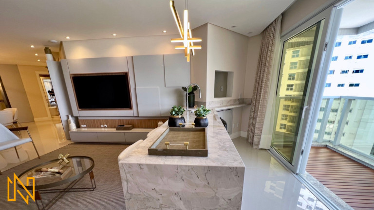 Imagem Apartamento com 3 Quartos à Venda, 182 m² em Pioneiros - Balneário Camboriú Imagem Apartamento com 3 Quartos à Venda, 182 m² em Pioneiros - Balneário Camboriú
