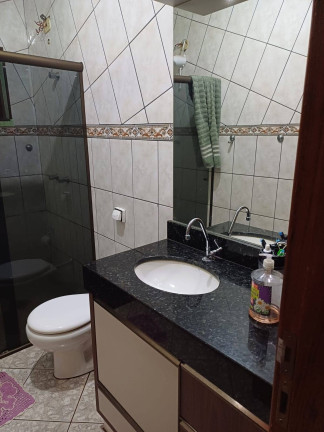 Imagem Casa com 3 Quartos à Venda, 2.500 m² em Arapongas Imagem Casa com 3 Quartos à Venda, 2.500 m² em Arapongas