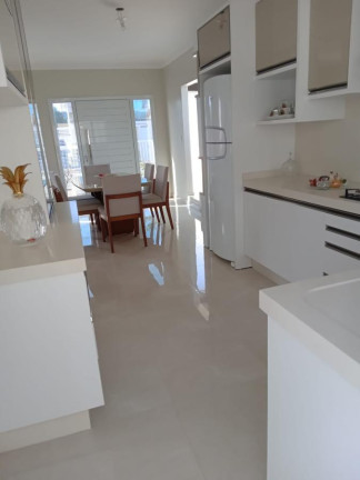 Imagem Casa com 5 Quartos para Alugar,  em Balneário Ponta Do Papagaio - Palhoça