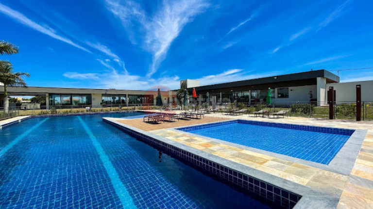 Terreno em Condomínio à Venda, 361 m² em Peró - Cabo Frio