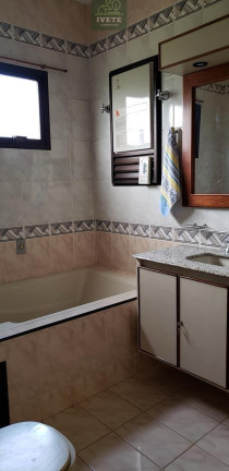 Imagem Chácara com 5 Quartos à Venda, 407 m²