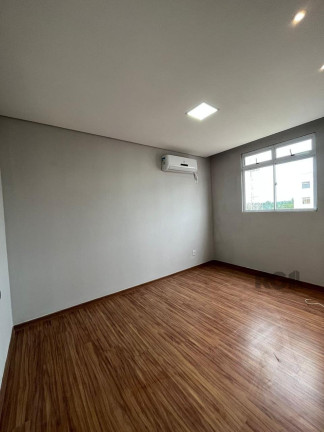 Imagem Casa com 2 Quartos à Venda, 125 m² em Hípica - Porto Alegre Imagem Casa com 2 Quartos à Venda, 125 m² em Hípica - Porto Alegre
