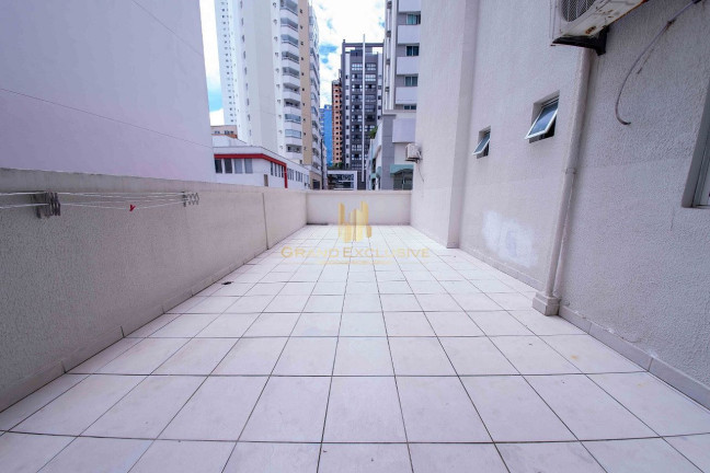 Imagem Apartamento com 3 Quartos à Venda, 120 m² em Centro - Balneário Camboriú
