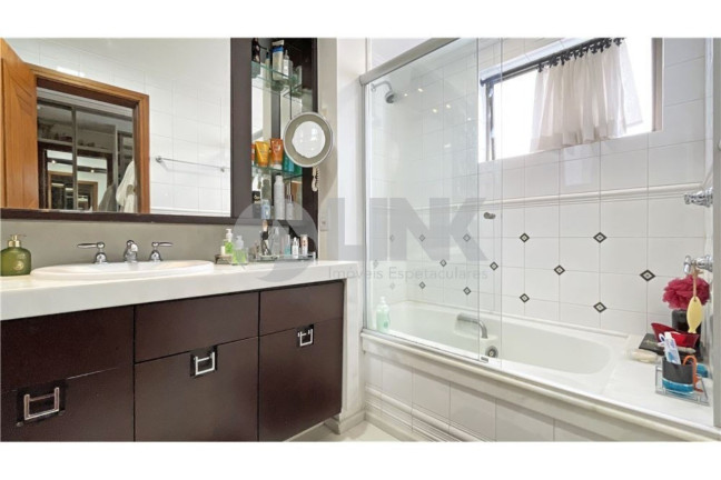 Imagem Apartamento com 3 Quartos à Venda, 210 m² em Bela Vista - Porto Alegre